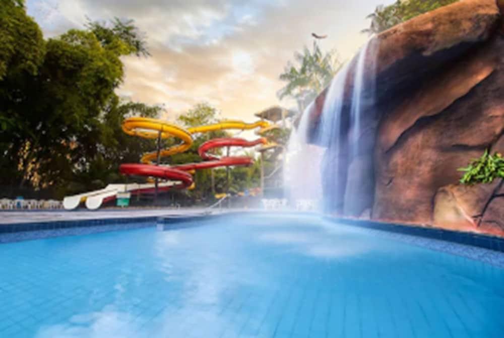 Golden Dolphin Grand Resort Caldas Novas