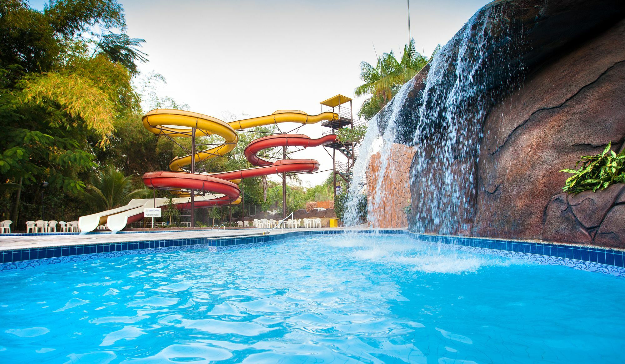 Golden Dolphin Grand Resort 3*